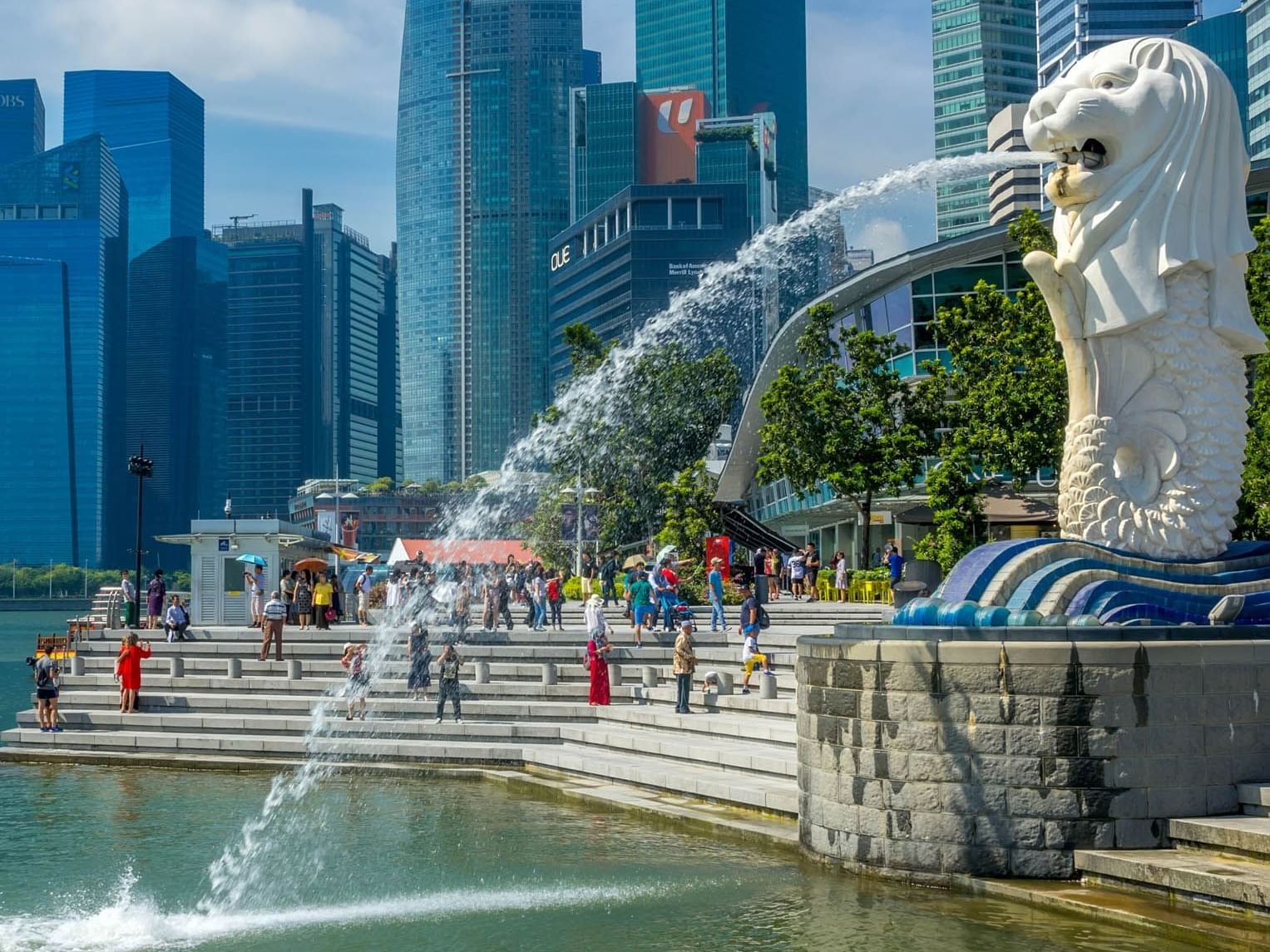 Singapore Merlion statue & cityscape near Nostalgia Hotel