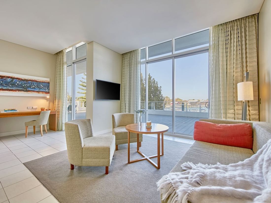 The Sebel Mandurah - Spa Suite Water View King Room