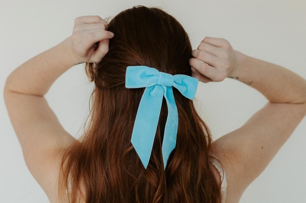 blue hair ribbon