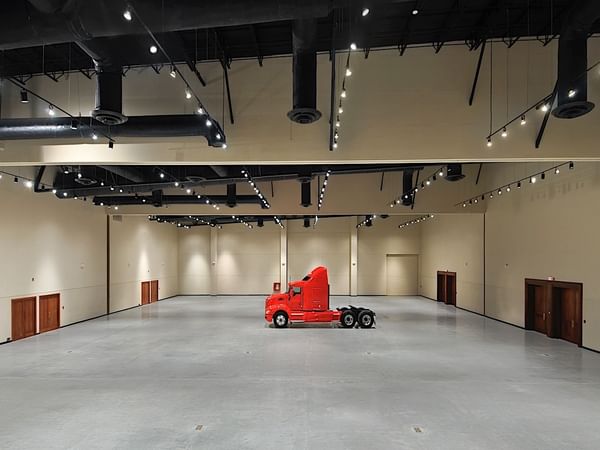 The empty Exhibit Salon at Princess Mundo Imperial