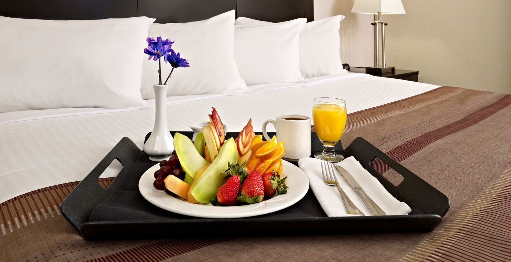 Top 5 Reasons To Select A Hotel With Onsite Dining | Coast Hotels