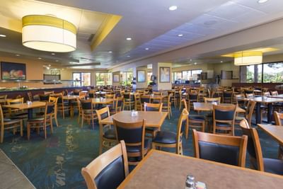 Boardwalk Buffet Restaurant tables at Rosen Inn Lake Buena Vista