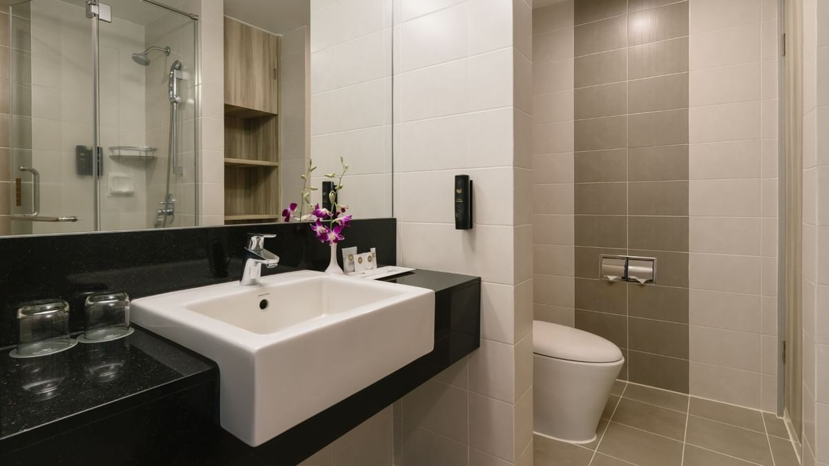 Extra big bathroom in Deluxe Plus King Room of Sunway Hotel Georgetown Penang