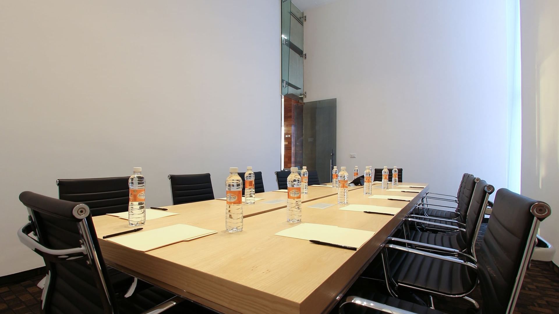 large meeting room at Fiesta Inn Mérida