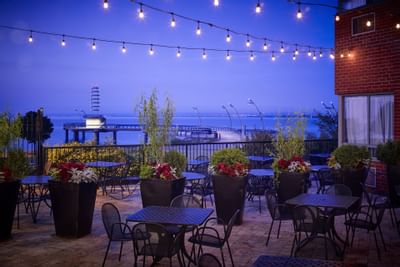 B&B patio area at Waterfront Hotel Downtown Burlington