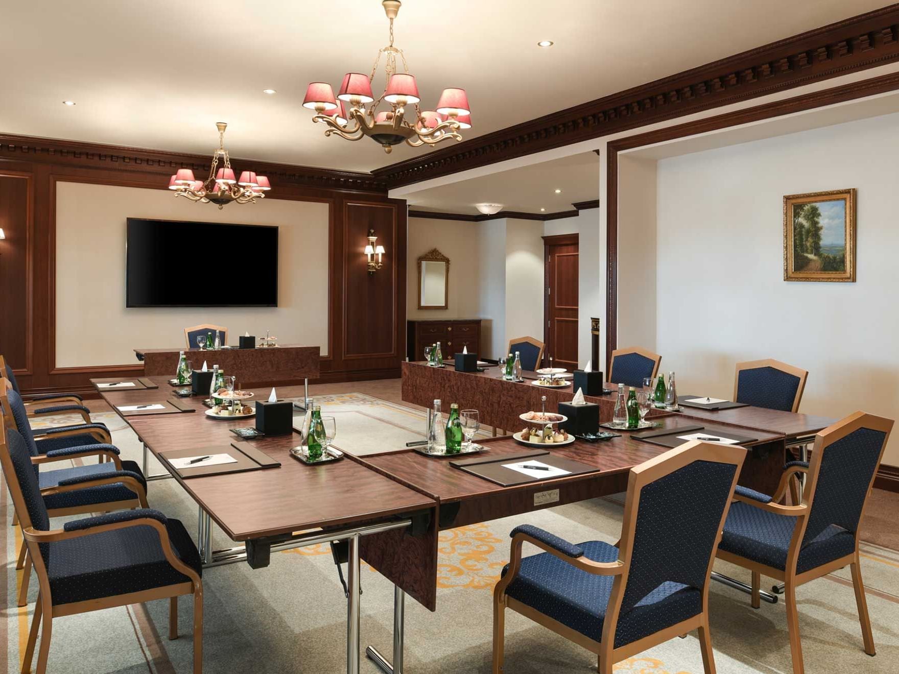 Meeting Room at Al Aziziyah Boutique Hotel