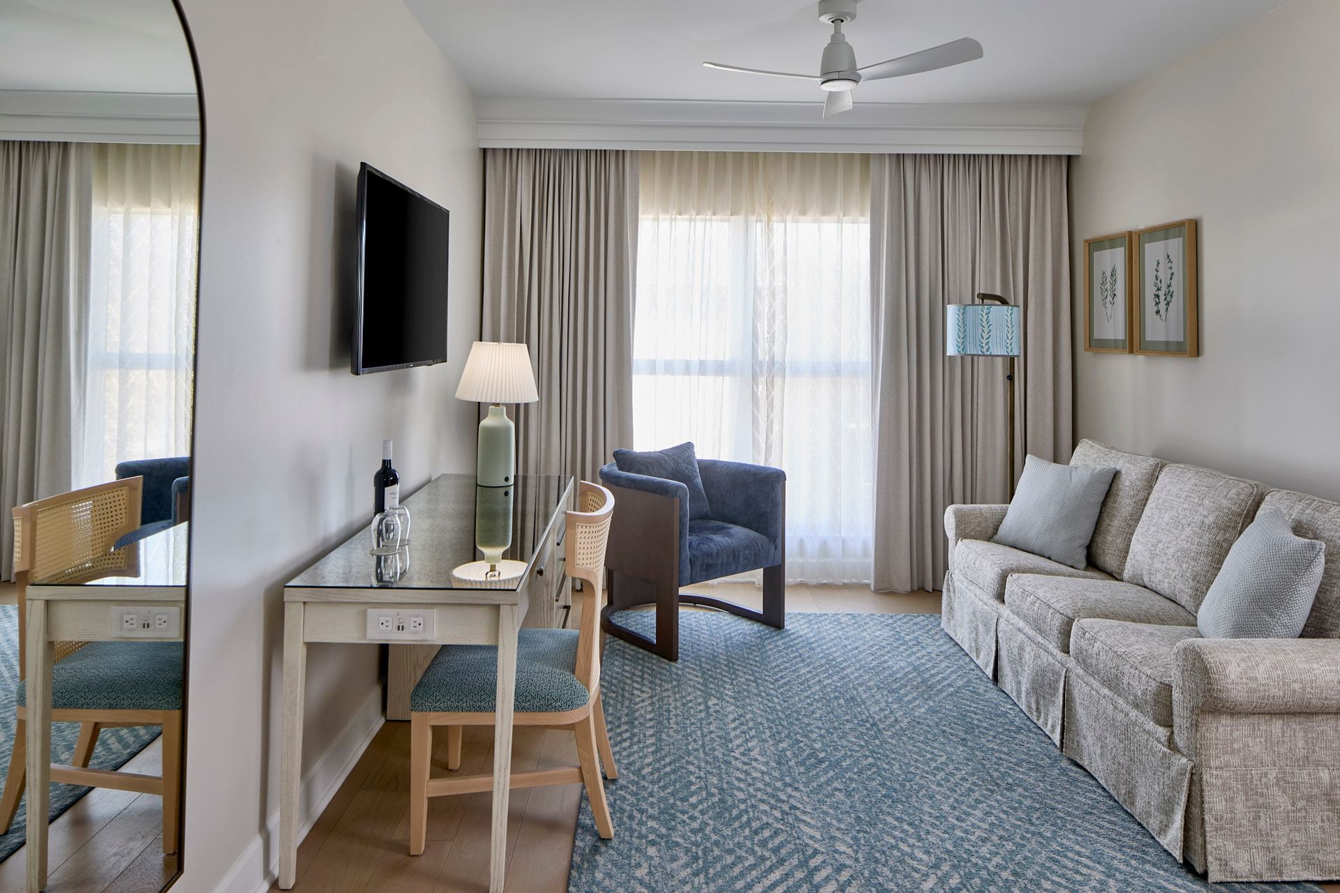 King One Bedroom Suite Lake View