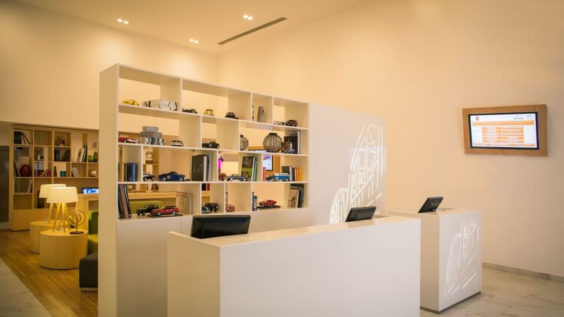Interior of the lobby area at Fiesta Inn Culiacán