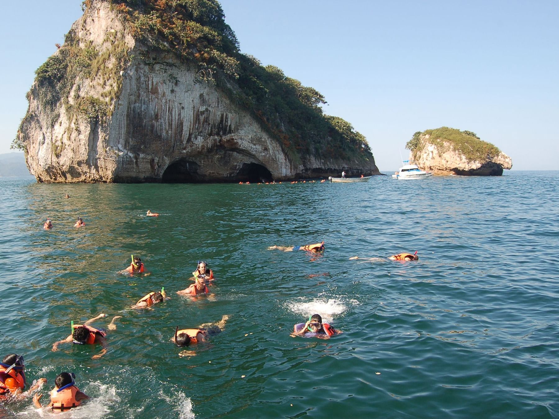 Los Arcos Marine Beach at Plaza Pelicanos Grand