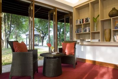 U Inchantree Kanchanaburi Library Lounge