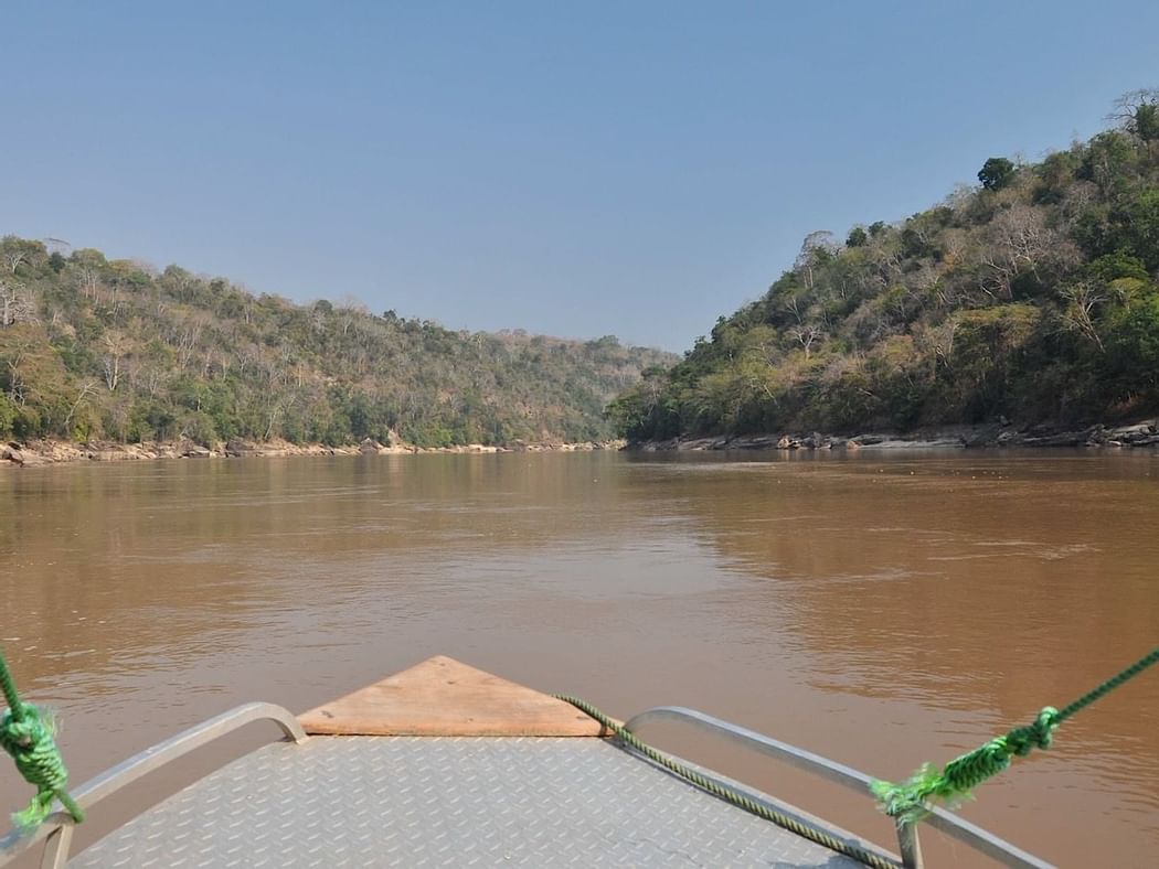 The river from the boat near Serena Mivumo River Lodge