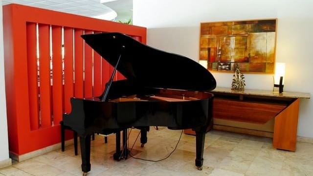 A piano in Playa Linda Restaurant at Gamma Plaza Ixtapa