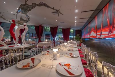 Table setting in George's restaurant at Hotel Éclat Beijing