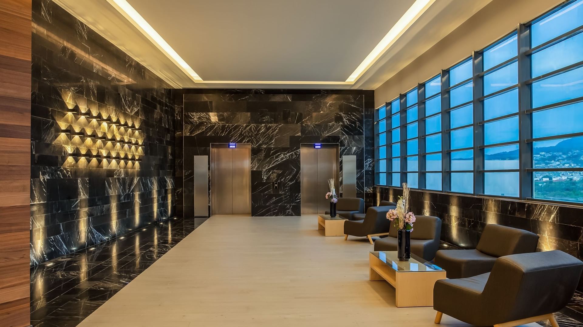 98452134_Lobby2_4423x2948_result