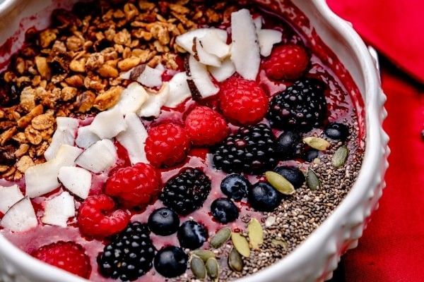 A close up view of an acai bowl at Rosen Inn International in Orlando.