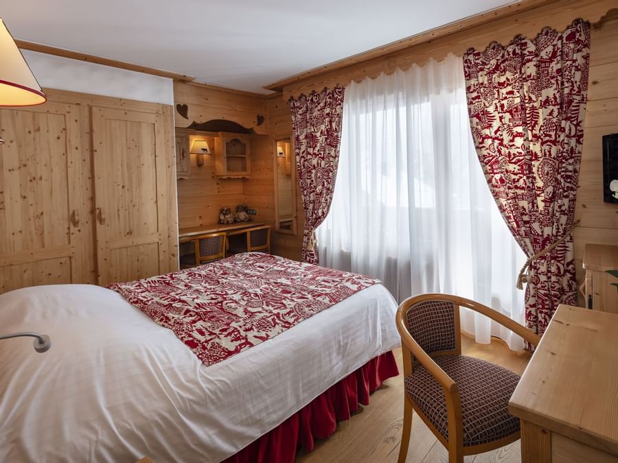 View of bedroom in Junior suite at The Originals Hotels