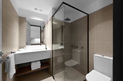 Bathroom of Executive One Bedroom Apartment at Nesuto Docklands