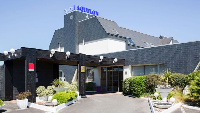 Exterior of Entrance at Hotel Aquilon