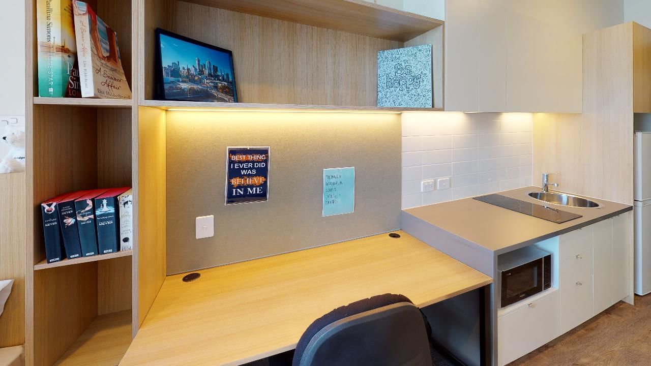 Melbourne-City-Studio-Queen-Office