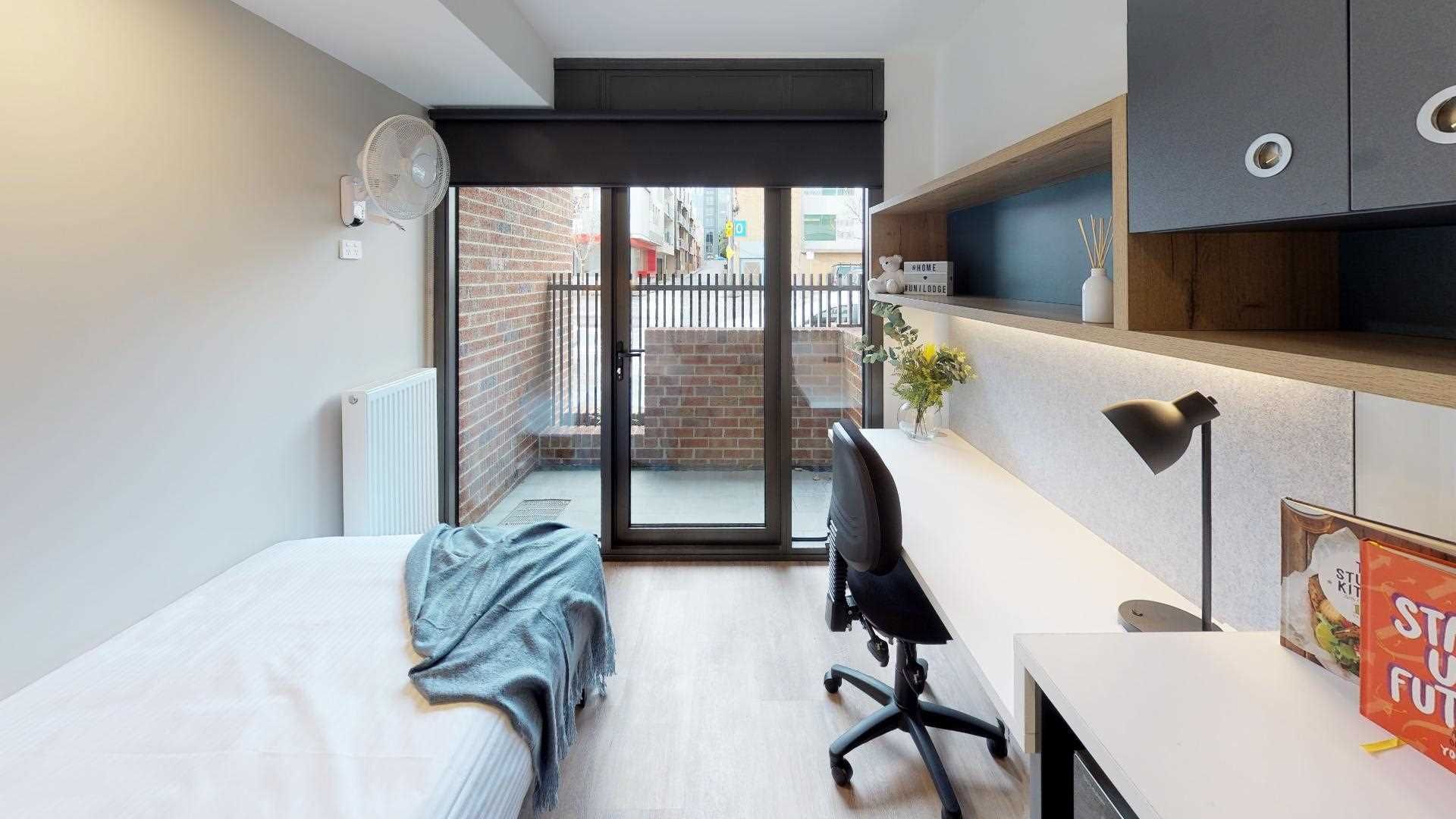 UniLodge @ Royal Melbourne - Studio with Terrace