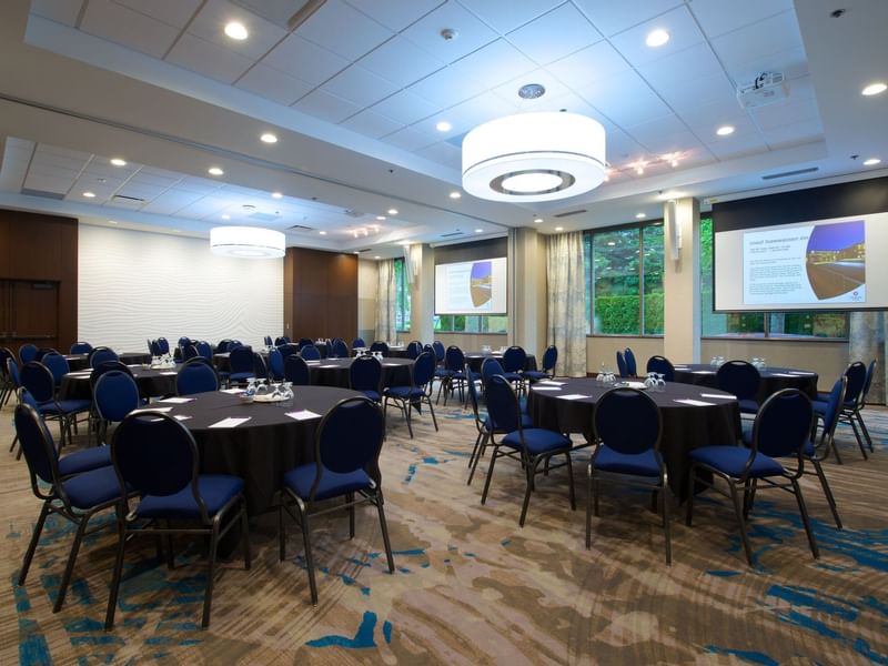 Coast Tsawwassen Inn - Conference Room
