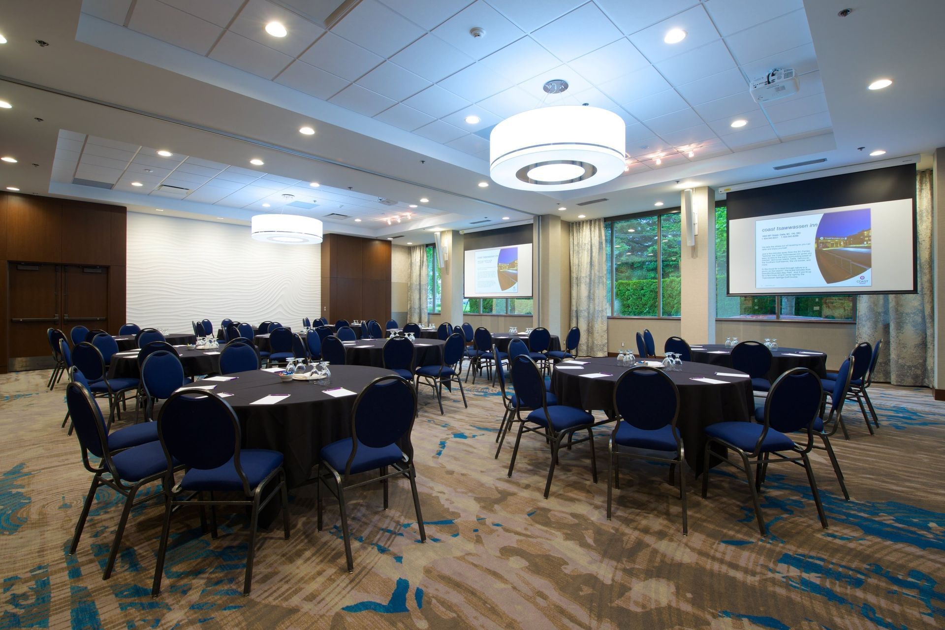 Coast Tsawwassen Inn - Conference Room
