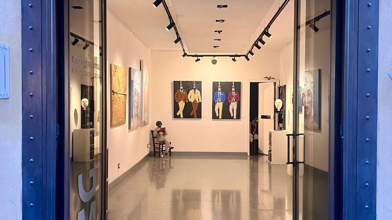 Interior view of the art gallery near Rome Luxury Suites