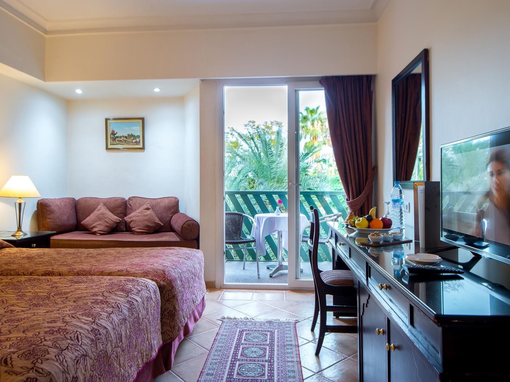 Large bedroom with Balcony - Farah Marrakech Hotel