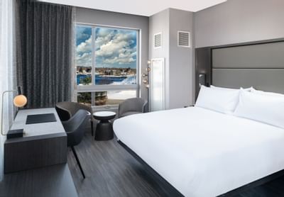 Working desk in a Double bedroom at The Portsmouth Collection