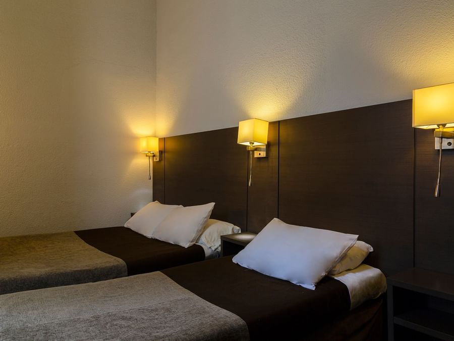 Bedroom in Comfort Twin Room at Hotel Astoria Vatican