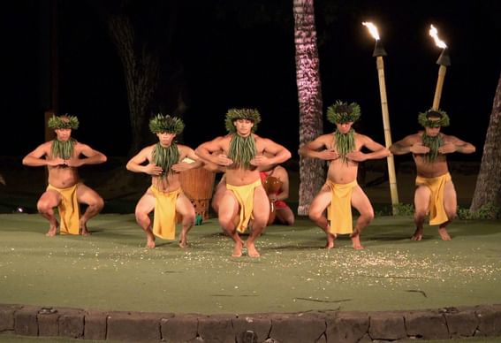 Hawaiian dancers performing at Ka'anapali Beach Hotel Hawaii
