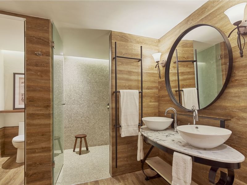 Junior Suite Galindo, Bathroom vanity, Fiesta Americana Hotels