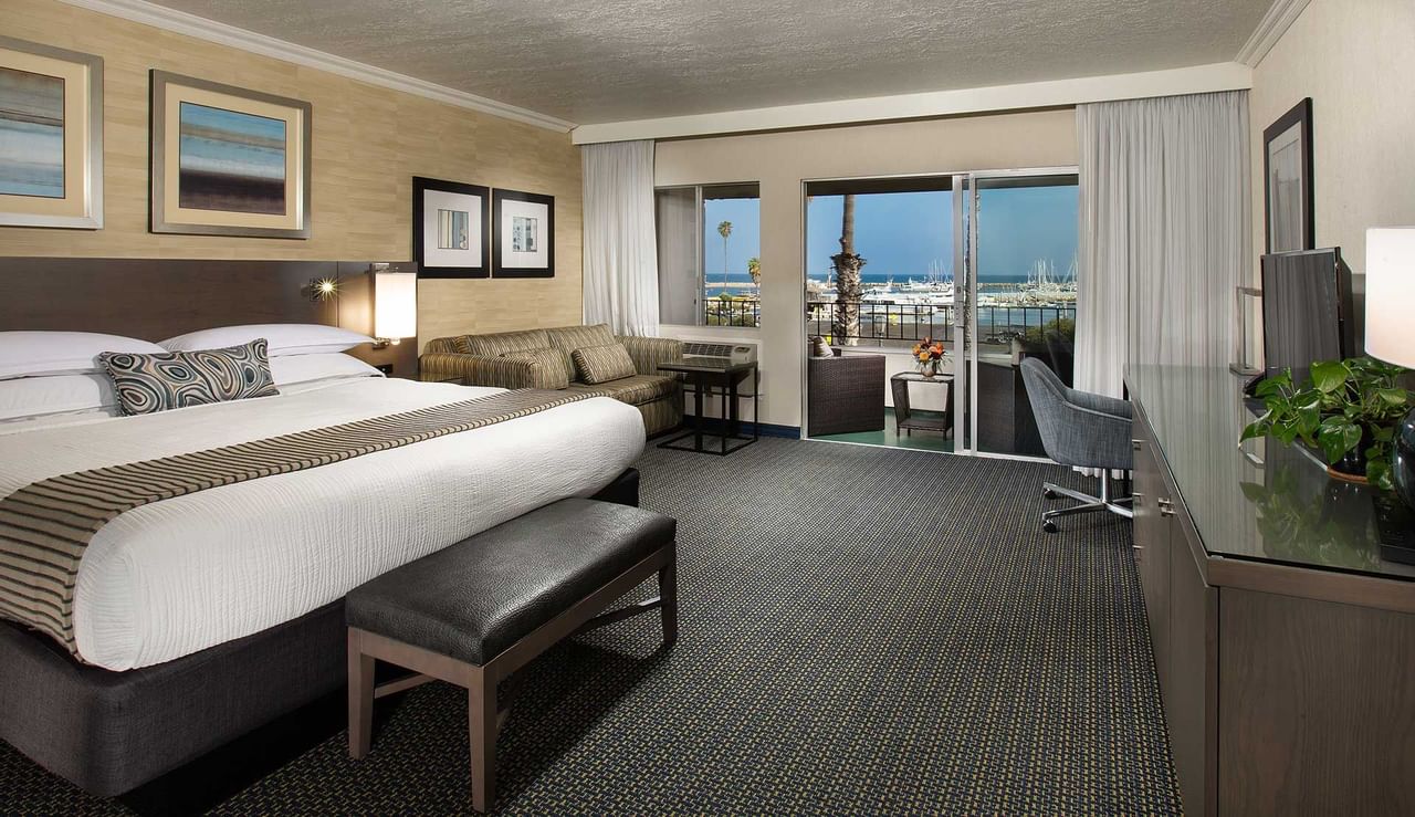 coast premium king with harbor view