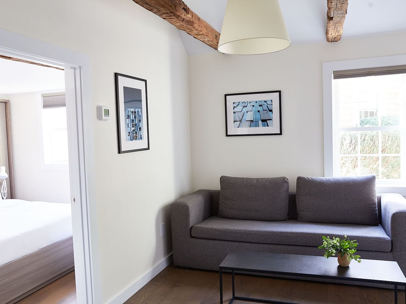 Two Bedroom Cottage, The Roundtree, Amagansett, Hotel in Hamptons