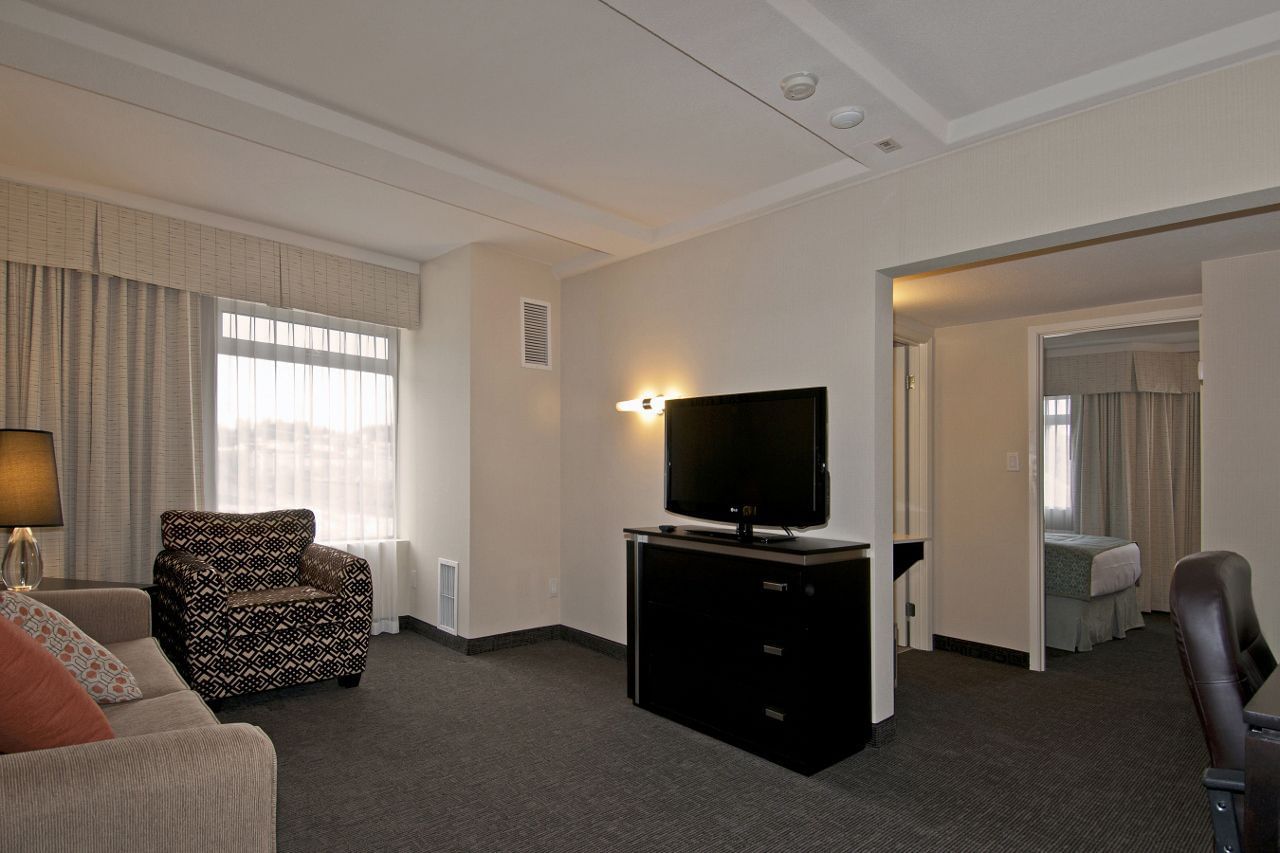 Coast Kamloops Hotel & Conference Centre Premium Queen Room