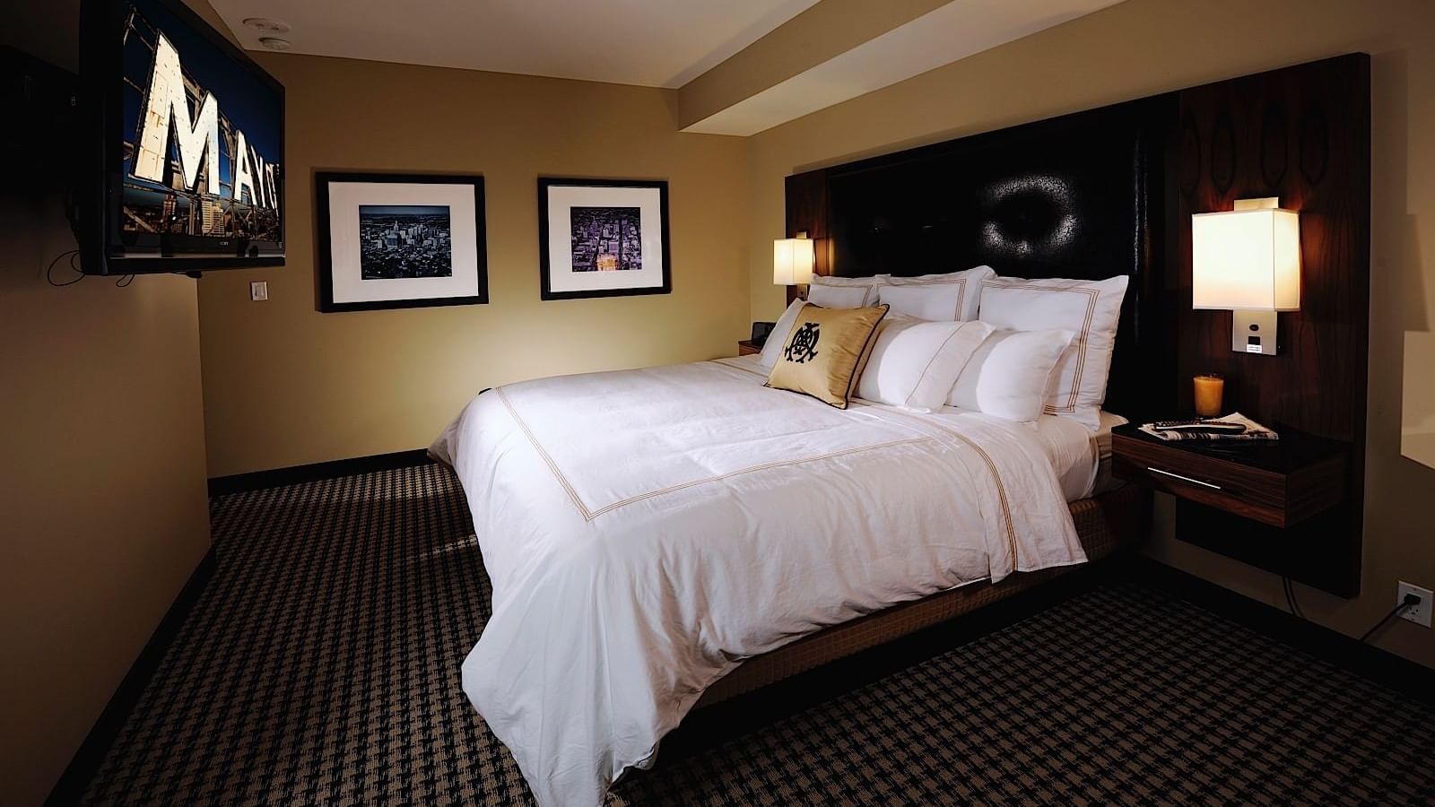 King bed & TV in Studio Suite at The Mayo Hotel