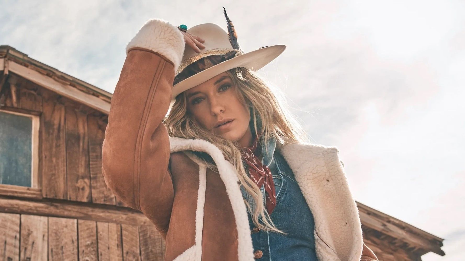 Accommodation Lainey Wilson concert Melbourne