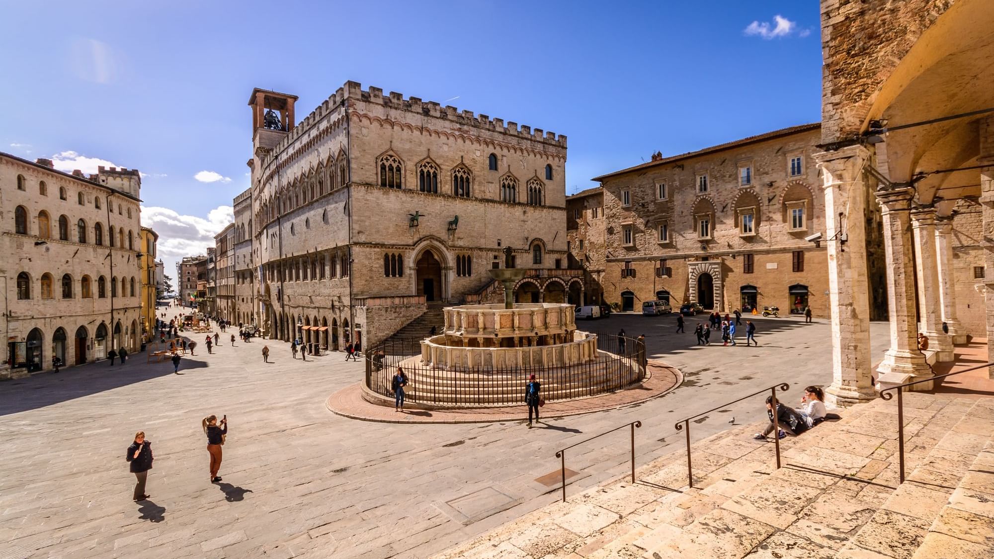 Exterior view of Piazza IV Novembre near the Originals Hotels