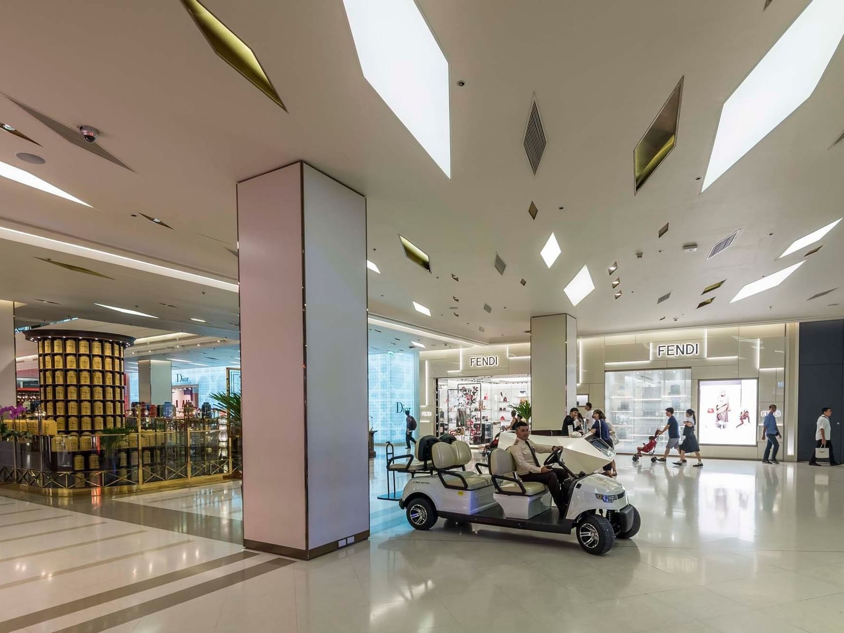 Discover Siam Paragon Shopping Mall – Chatrium Grand Bangkok