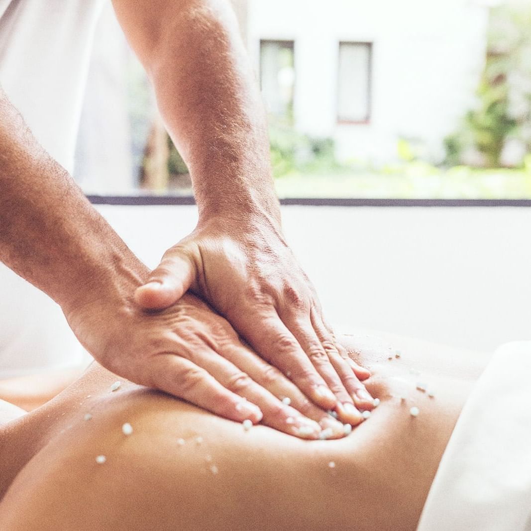 massage with exfoliation