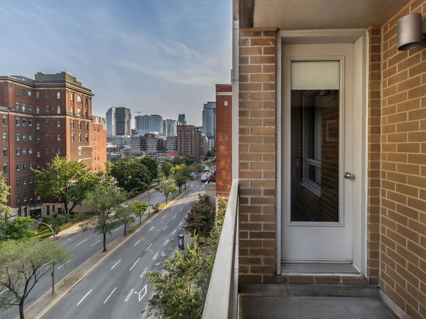 balcony_view_in_a_one_queen_suite_with_balcony