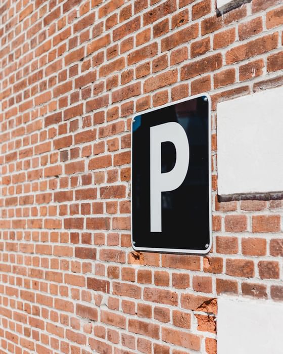 Parking sign at New Haven Hotel