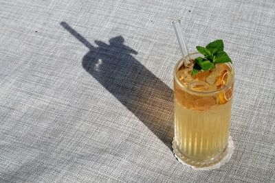 Close-up of a served iced tea glass at Sublimis Boutique Hotel Camogli