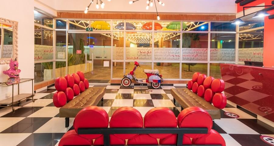 Motorbike model décor & lounge, Lobby area at Pop Art Tocancipa