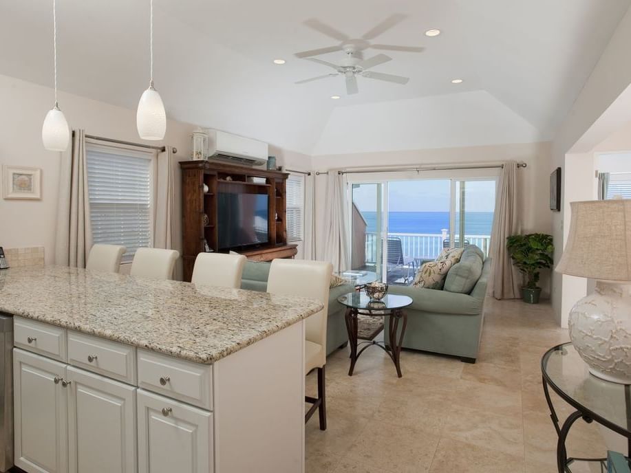 rockfish-townhouse-living-room-photo-1_orig