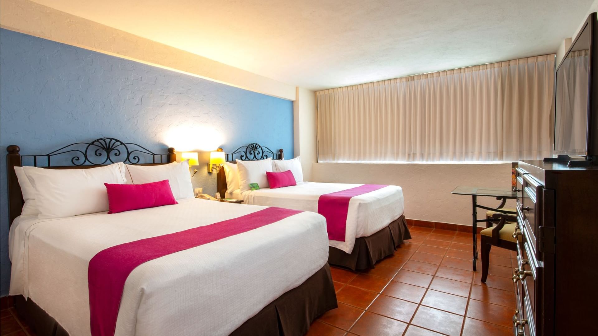 Room with two beds at Gamma Mérida el Castellan
