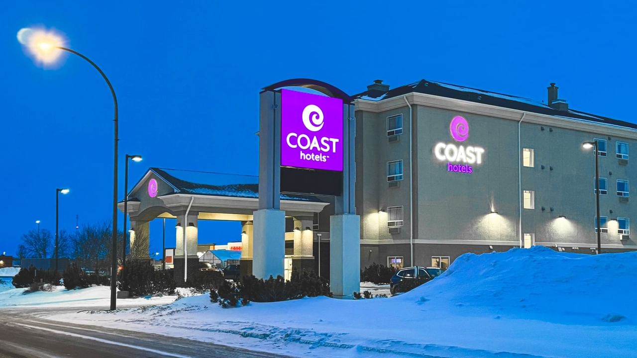 Exterior of Coast Weyburn Hotel during the winter