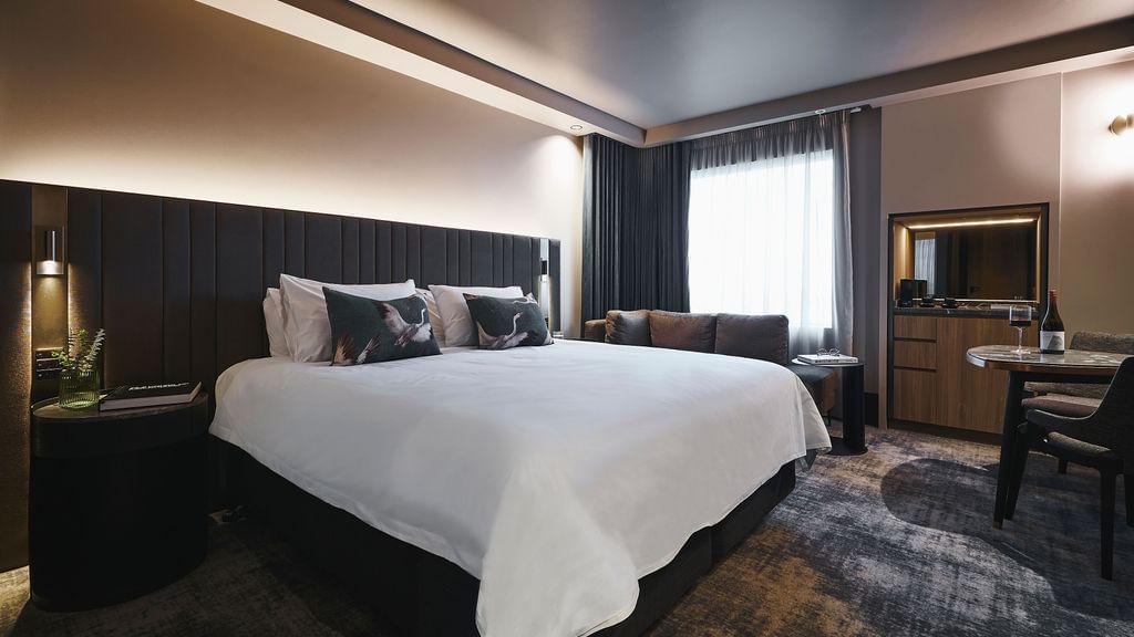 Superior Room Pullman Melbourne on the park| Melbourne Accommodation