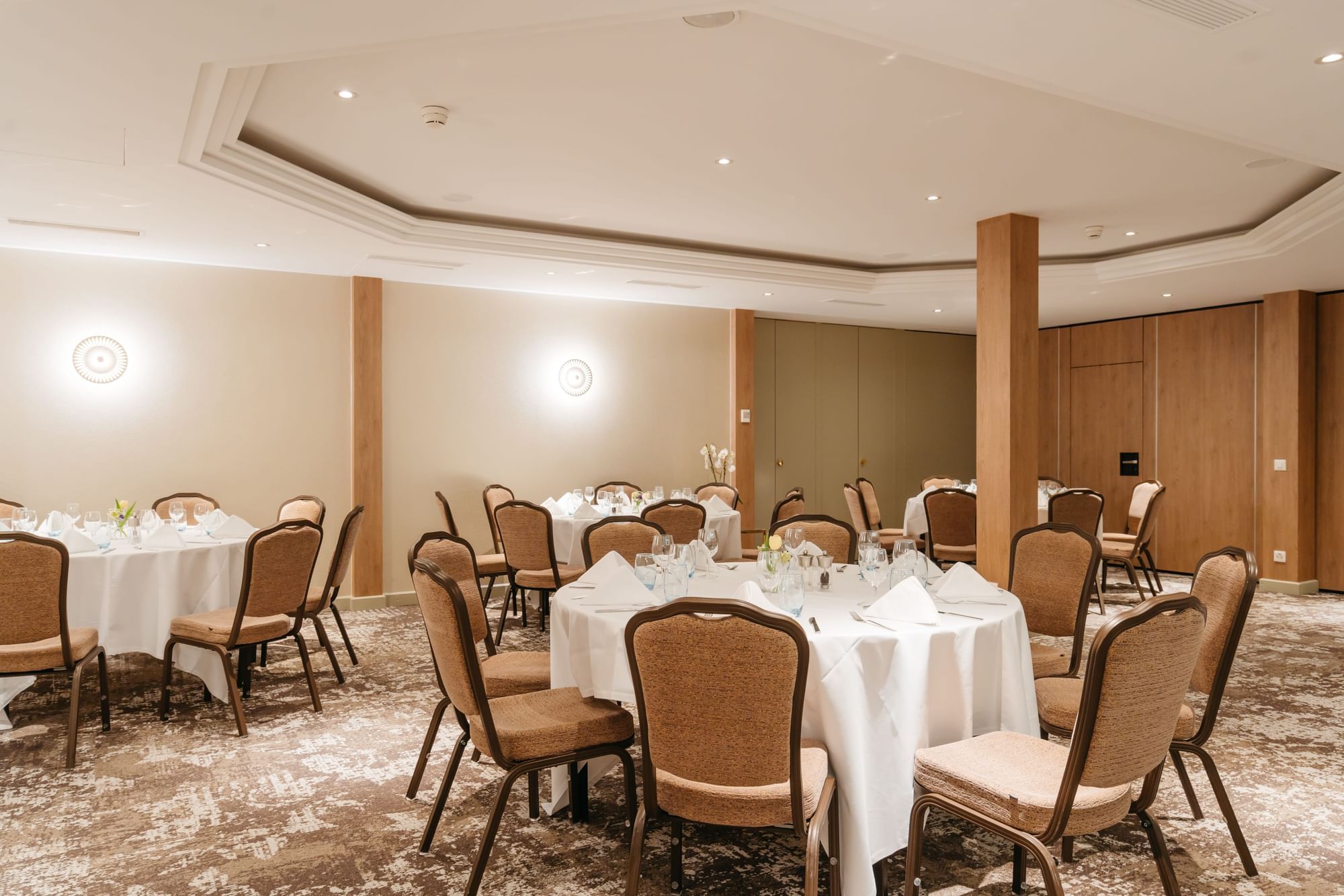 Theatre-type chair set-up arranged in Mont-Rose at Warwick Geneva