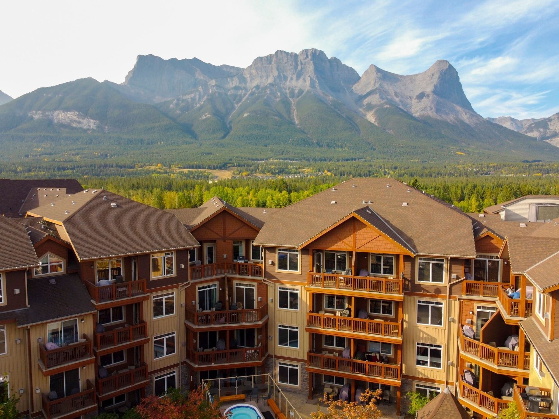 The exterior of Falcon Crest Lodge of Clique Hotels